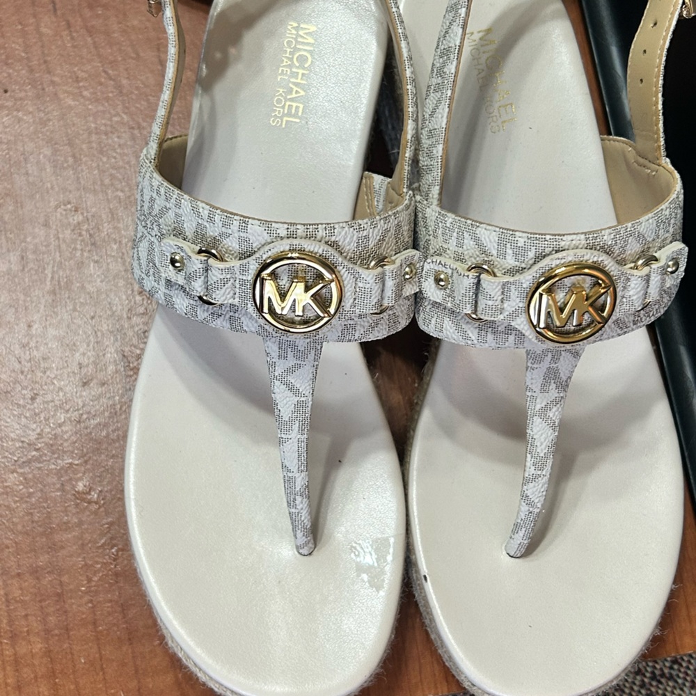 Michael Kors Camila Wedge Sandal -Vanilla - Size 7